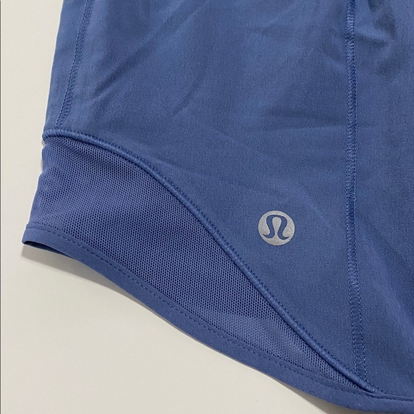 Lululemon - Hotty Hot High Rise Short 4” - NWT - Picture 3 of 5